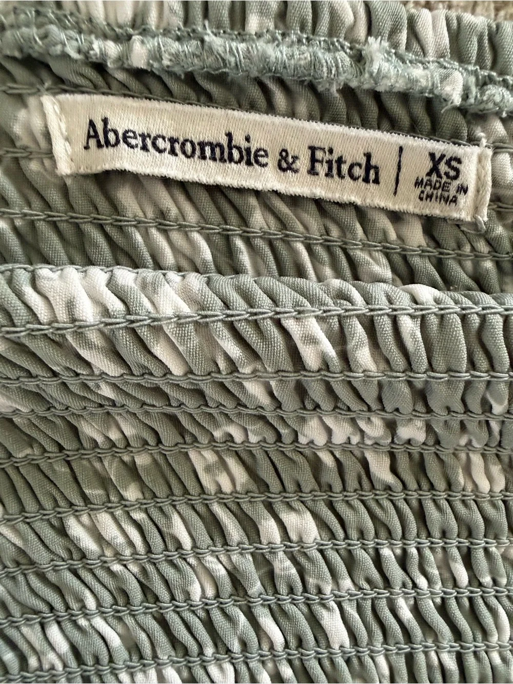 Abercrombie & Fitch Sage Green Floral Ruched Tie Blouse XS